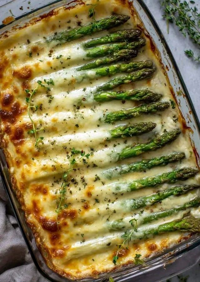 🌿 IL GRATIN REALE: ASPARAGI IN MANTELLO DI SETA E CROSTA D’ORO 🧀