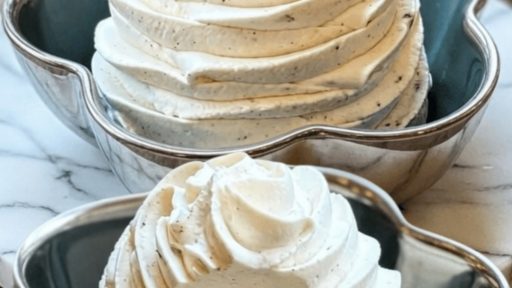 Panna montata con latte condensato zuccherato (ultra soda e a prova di errore)