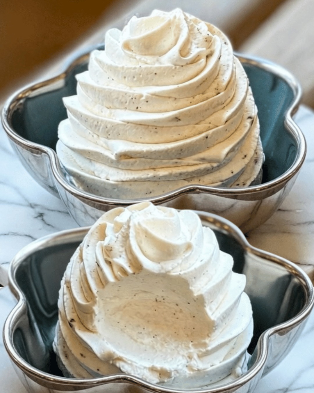 Panna montata con latte condensato zuccherato (ultra soda e a prova di errore)