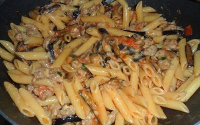 Penne salsicce e melanzane