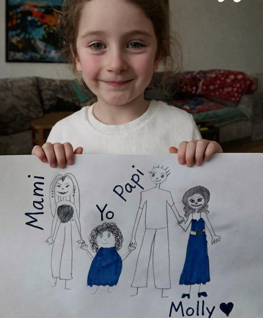 Ho preso un giorno di ferie non programmato per seguire di nascosto mio marito e mia figlia, e quello che ho scoperto mi ha fatto tremare le ginocchia.