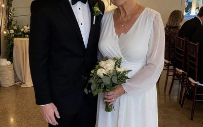 Ho sposato una donna più grande di me per soldi e per avere un posto dove stare – Dopo il suo funerale, il suo avvocato mi ha dato una scatola e mi ha detto: “Questo è ciò che volevi veramente”.