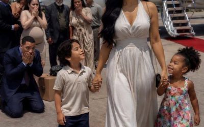 Cinque minuti dopo il divorzio, sono partita per la campagna con i miei due figli. Nel frattempo, sette parenti del mio ex suocero si erano riuniti in clinica per conoscere i risultati dell’ecografia della sua amante, ma le parole del medico li hanno lasciati senza parole.